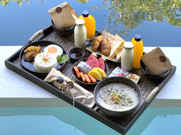 Breakfast at Salty & Sunny Koh Kood