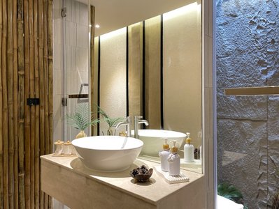 Private jacuzzi with mangrove view